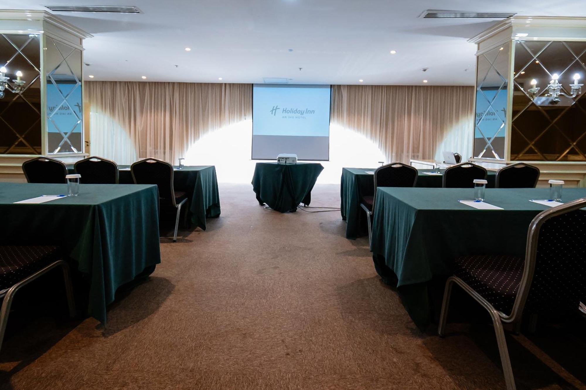 Holiday Inn Aktau By Ihg Exterior photo